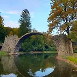 Alter Gutshof Direkt Am Schloss Und Rhododendronpark, Terasse Und Parkplatz