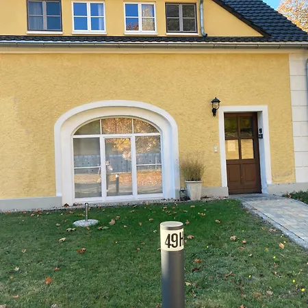 Alter Gutshof Direkt Am Schloss Und Rhododendronpark, Terasse Und Parkplatz *