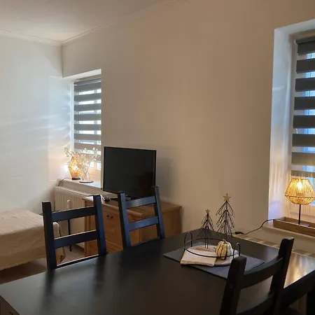 Alter Gutshof Direkt Am Schloss Und Rhododendronpark, Terasse Und Parkplatz *