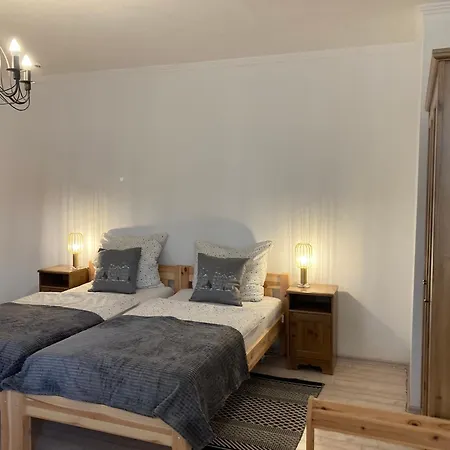 Alter Gutshof Direkt Am Schloss Und Rhododendronpark, Terasse Und Parkplatz *