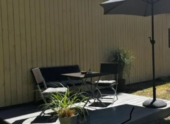 Alter Gutshof Direkt Am Schloss Und Rhododendronpark, Terasse Und Parkplatz アパート