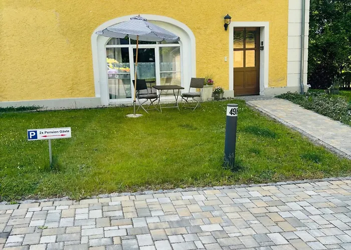 Alter Gutshof Direkt Am Schloss Und Rhododendronpark, Terasse Und Parkplatz アパート