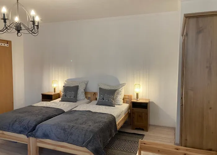 Alter Gutshof Direkt Am Schloss Und Rhododendronpark, Terasse Und Parkplatz *